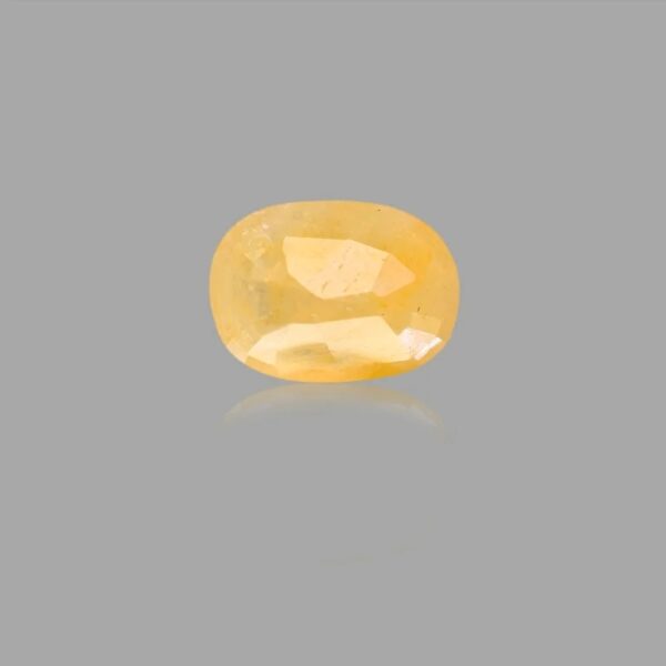 4.76 Carats Yellow Sapphire