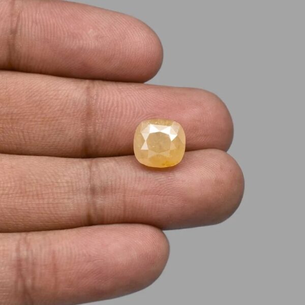 7.55 Carats Yellow Sapphire