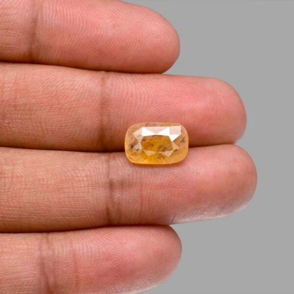 5.81 Carats Yellow Sapphire