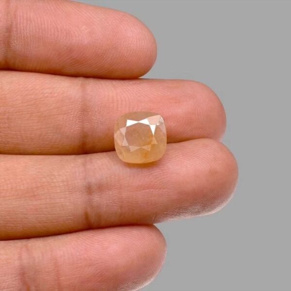 8.5 Carats Yellow Sapphire