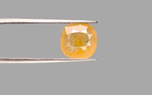 2.81 Carats Yellow Sapphire