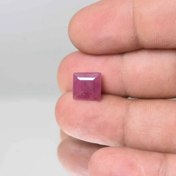 5.5 Ratti Manik (4.95 Carats Ruby)